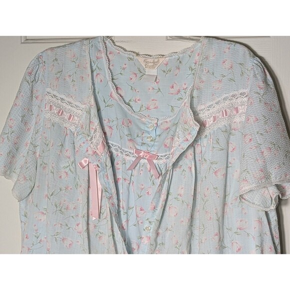 VTG Carriage Court Nightgown & House Robe 2X Blue Pink Floral Eyelet Lace Ribbon - Picture 7 of 15